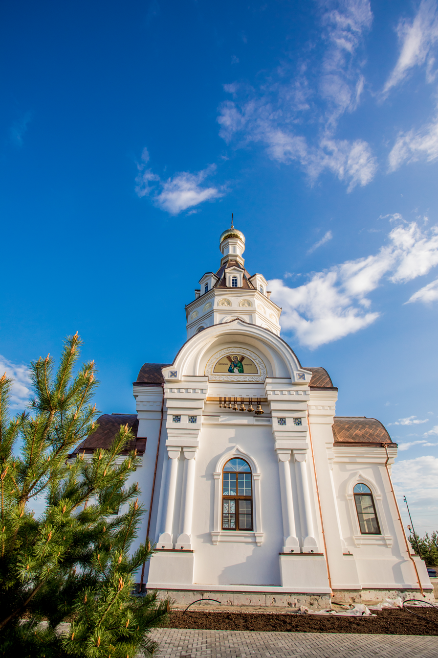 Храм